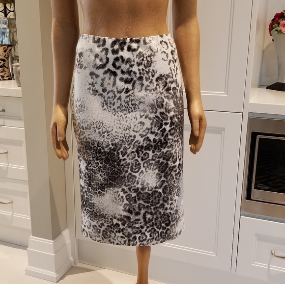 MARC CAIN Skirt sz M/L - Picture 2 of 14